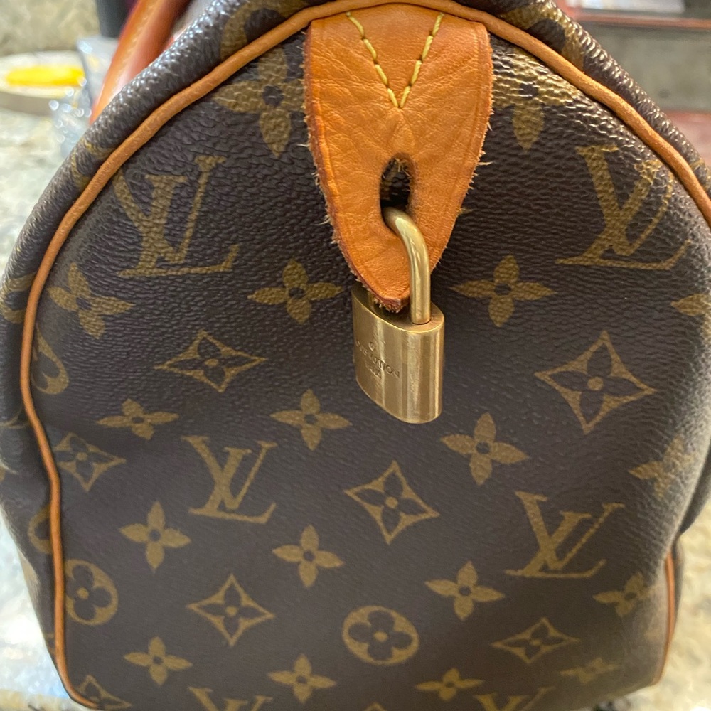 Authentic Lv Speedy - image 4